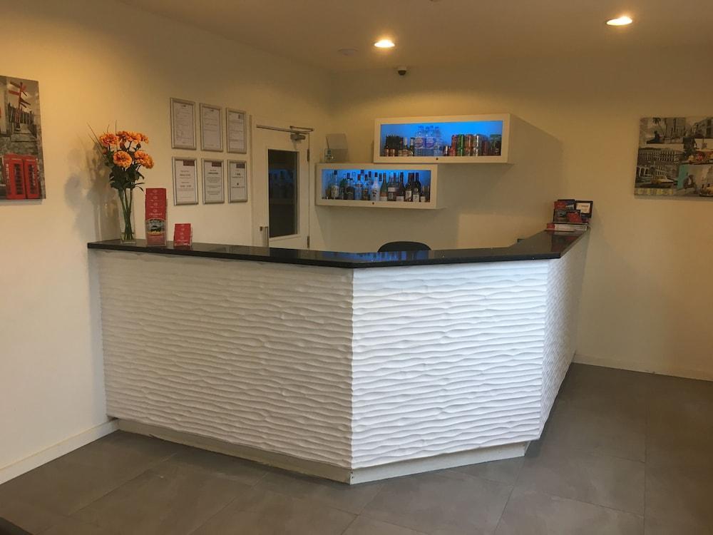 Stockwood Hotel - Luton Airport Ngoại thất bức ảnh