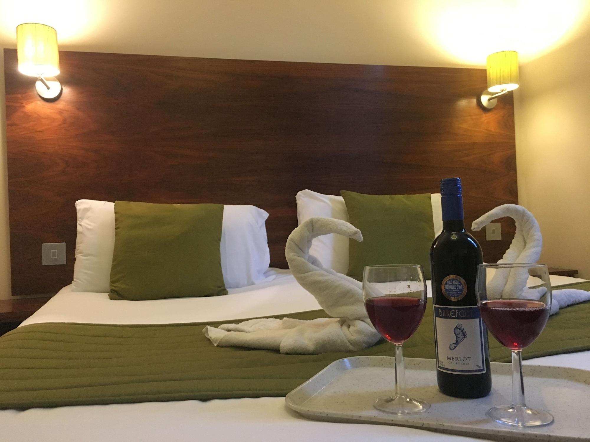 Stockwood Hotel - Luton Airport Ngoại thất bức ảnh