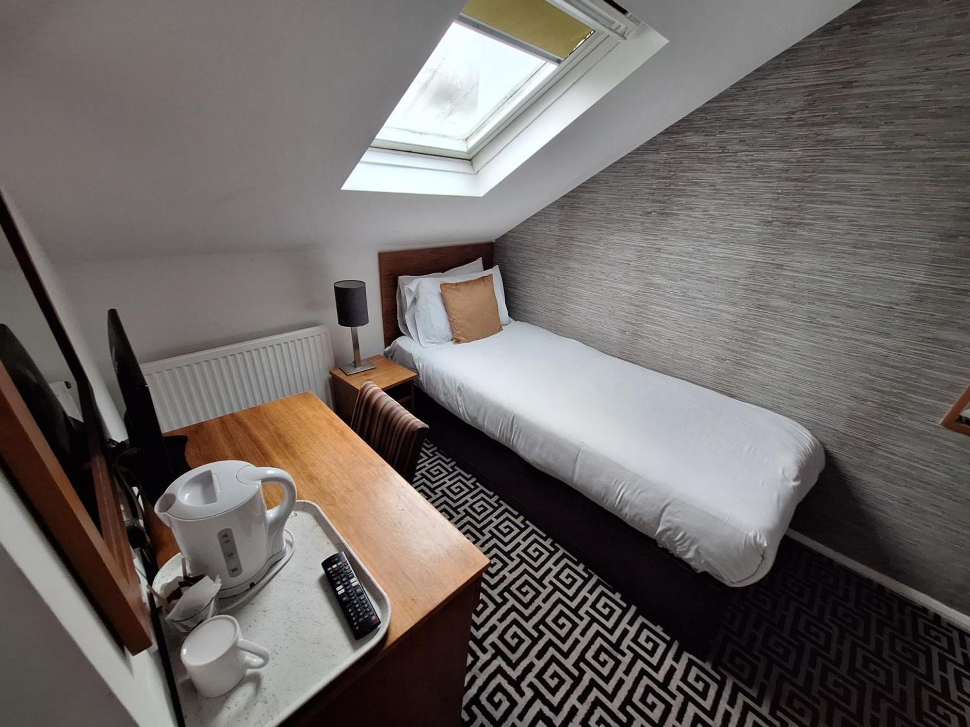 Stockwood Hotel - Luton Airport Ngoại thất bức ảnh