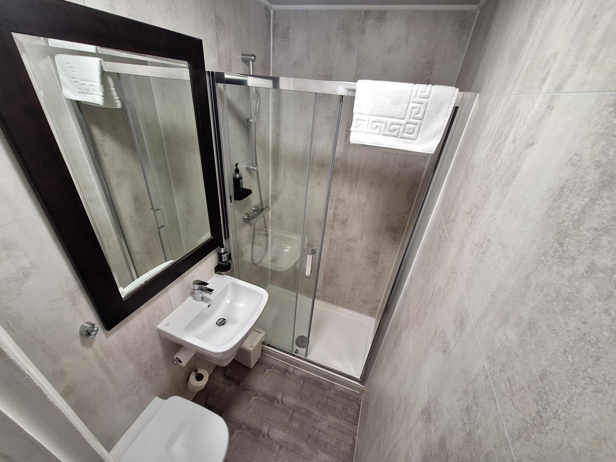 Stockwood Hotel - Luton Airport Ngoại thất bức ảnh