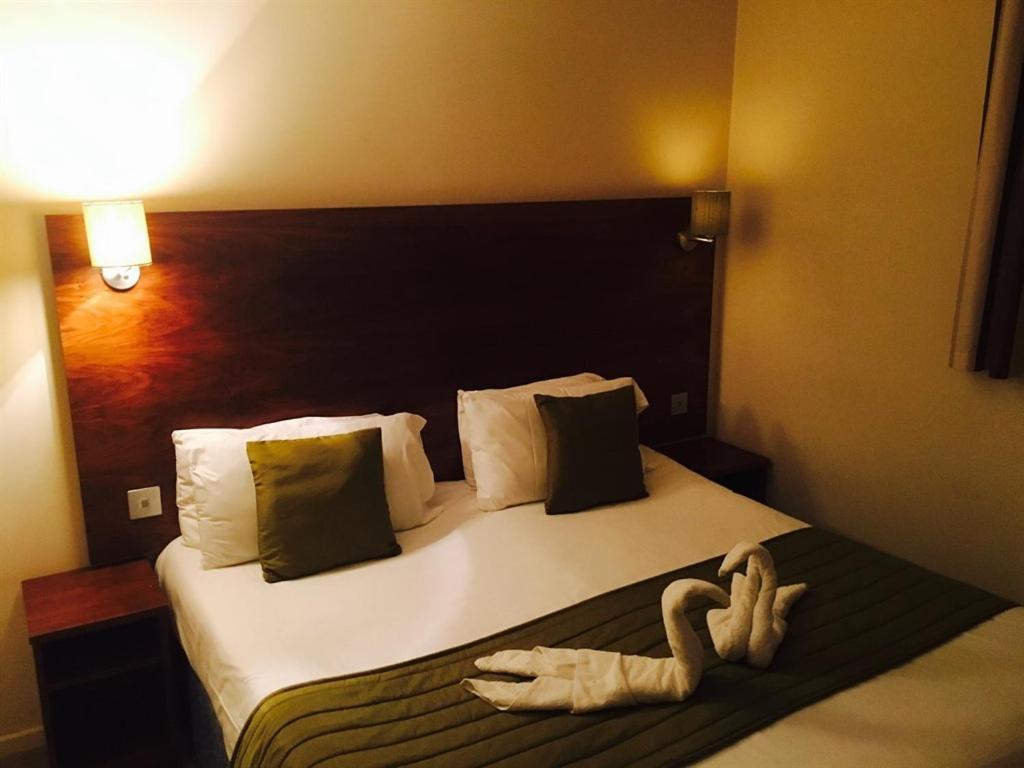 Stockwood Hotel - Luton Airport Phòng bức ảnh